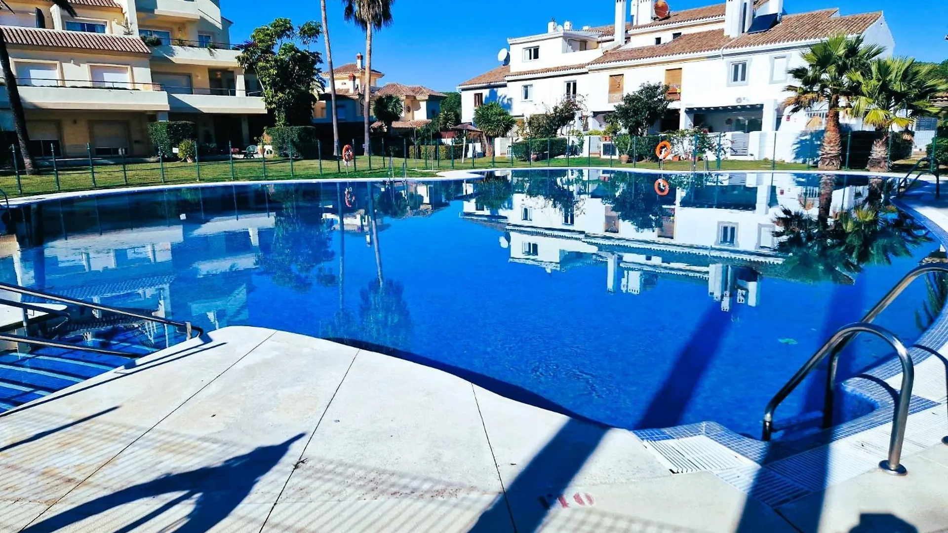 Spacious Apartment In San Roque Golf Club 0*, San Roque (Andalucia)