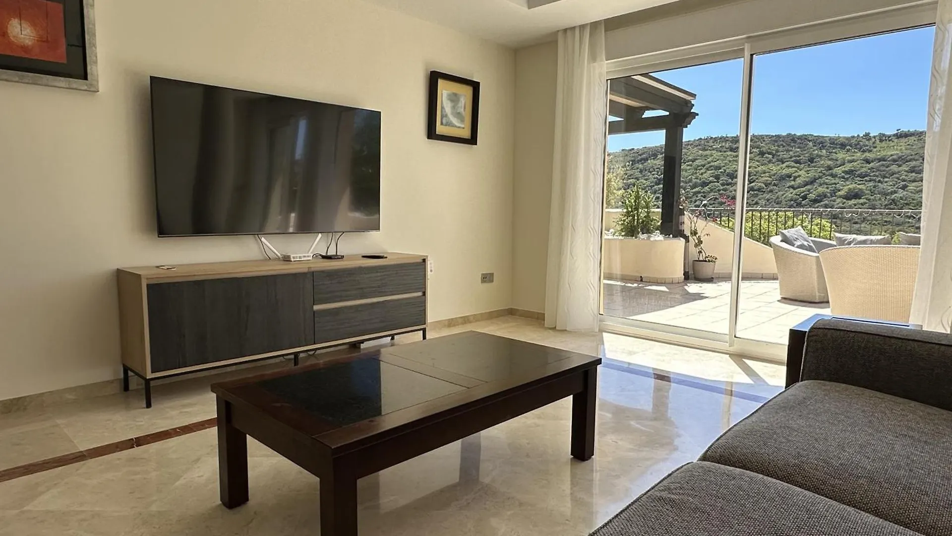 Spacious Apartment In San Roque Golf Club