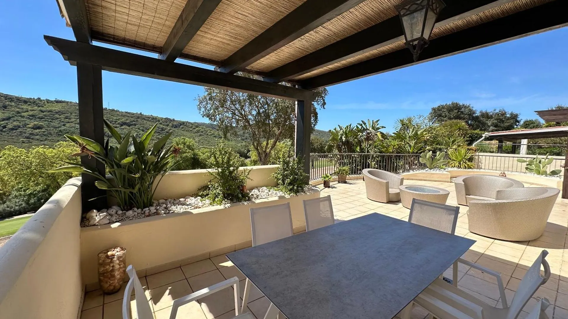 Spacious Apartment In San Roque Golf Club Spain